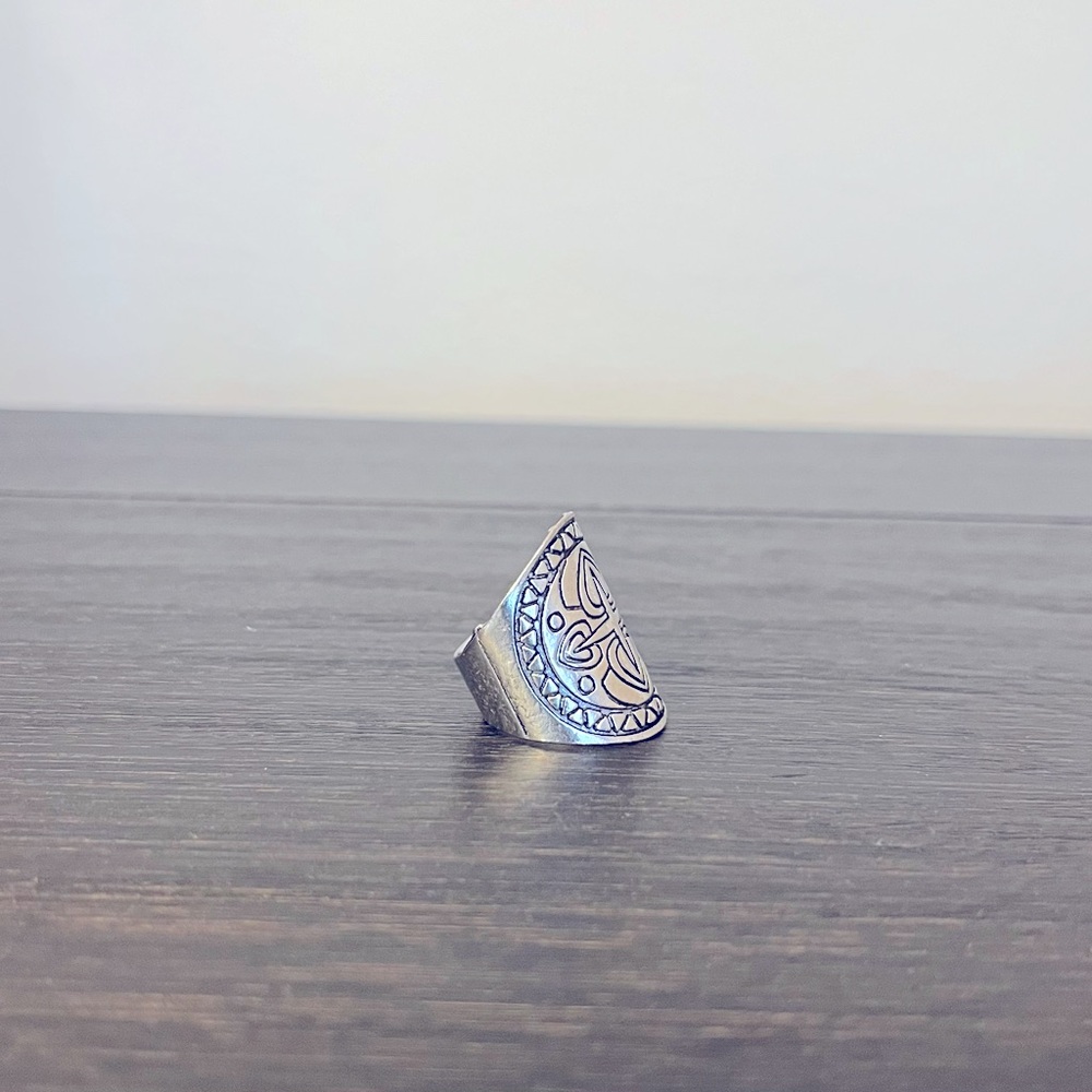 Women’s Silver Ring - Picture 2 of 2
